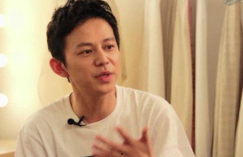 何炅爆料综艺公司视频,揭秘幕后真相！