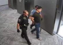 警察爆料的视频有哪些呢,揭秘执法现场瞬间