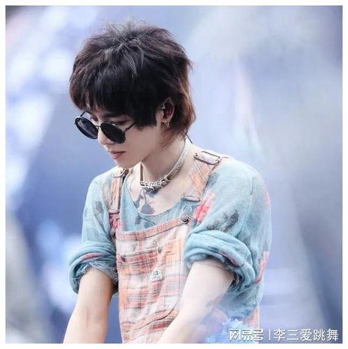 爆料娱乐圈小八卦的小说,揭秘明星背后的秘密与爱恨情仇